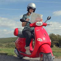 Vintage Fiat 500 and vespa scooter tours in tuscany