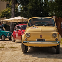 Vintage Fiat 500 and vespa scooter tours in tuscany