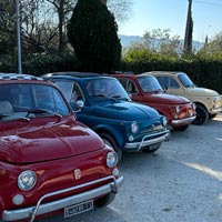 Vintage vespa scooter tours in tuscany