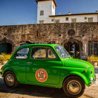 two fiat 500 in impruneta